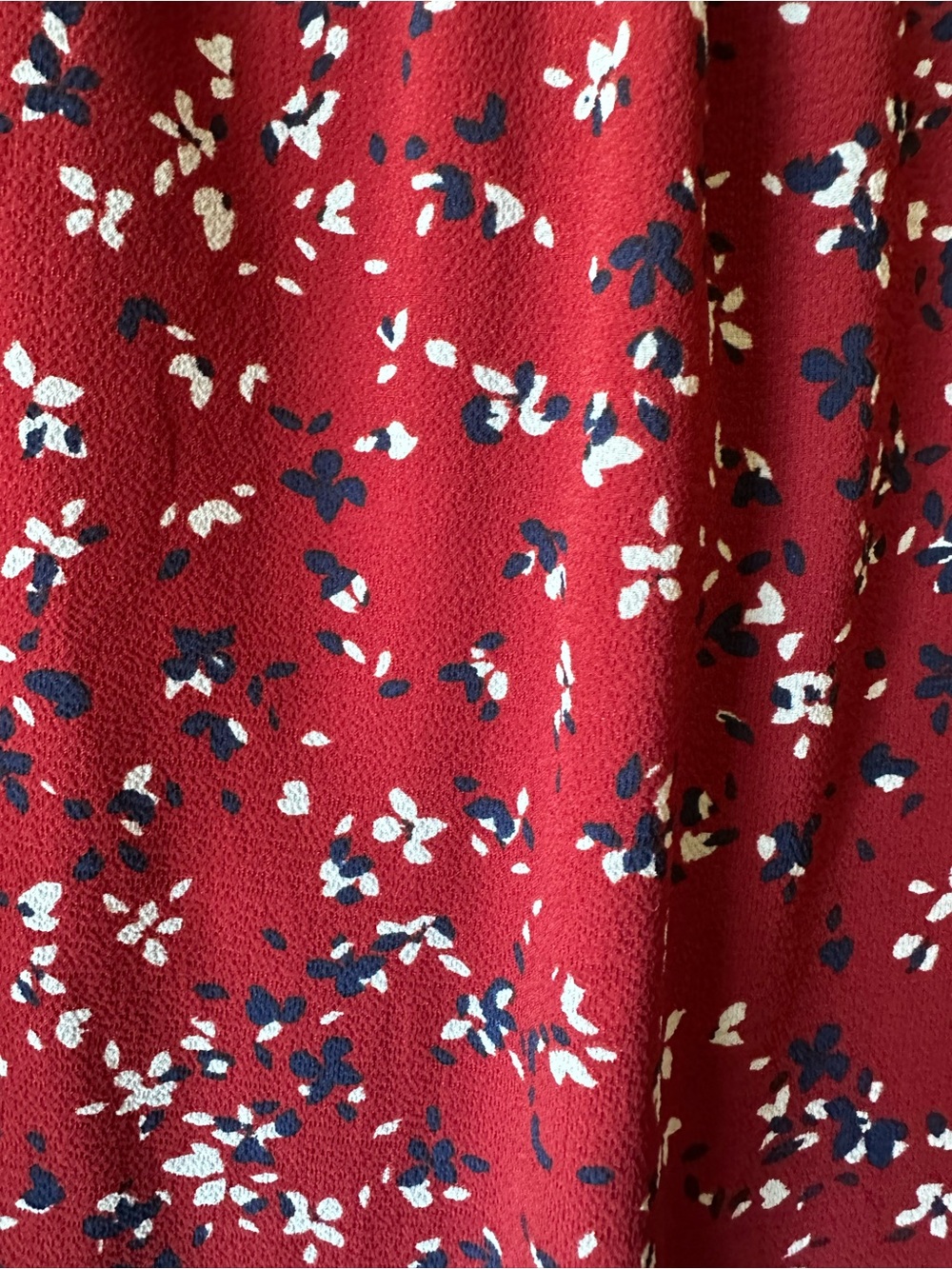 41 Hawthorn Burgundy Floral Split-Neck Cap-Sleeve Blouse Size L - Picture 5 of 7